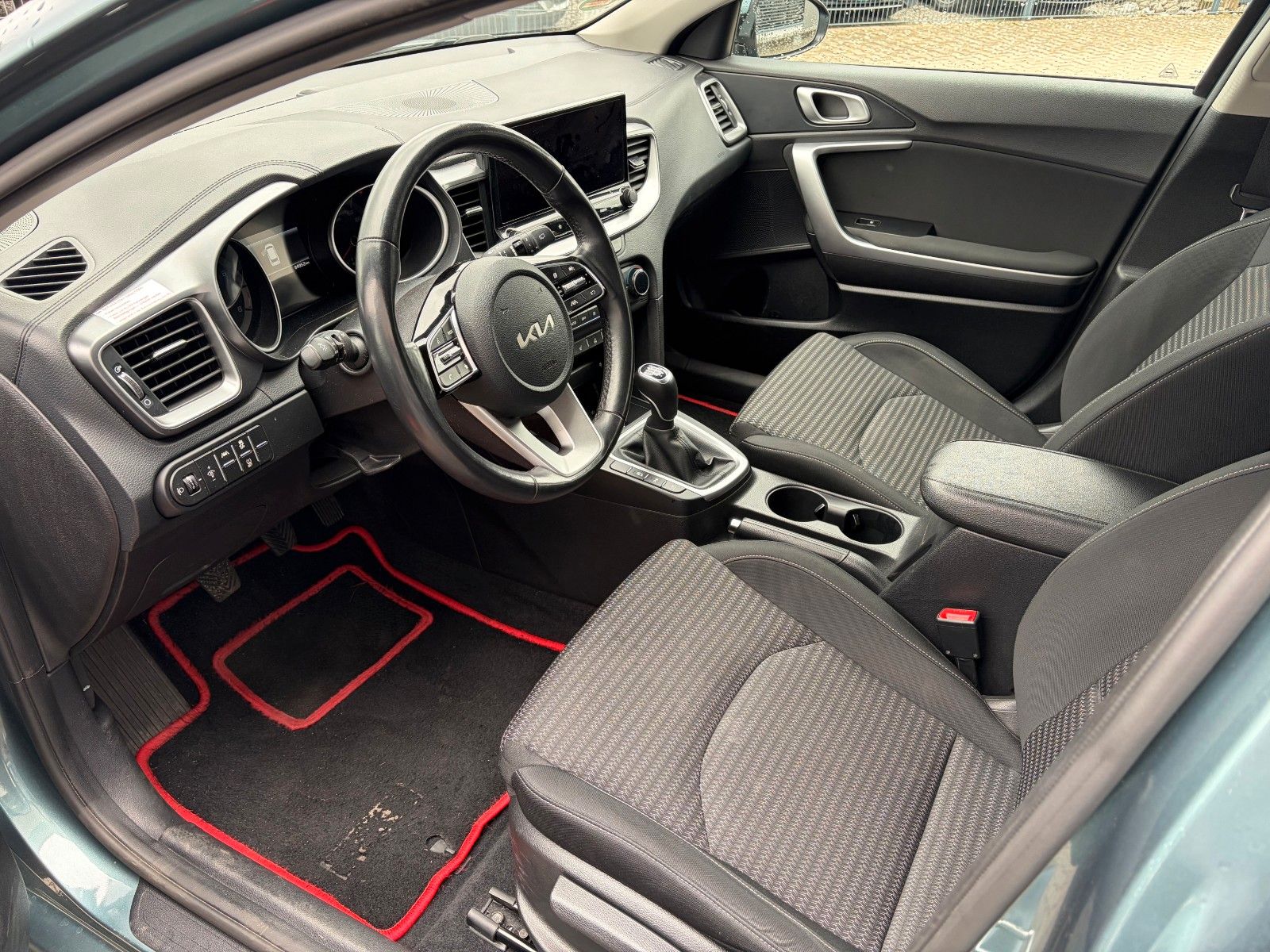 Fahrzeugabbildung Kia 1,5 T-GDI Vision cee'd Sportswagon
