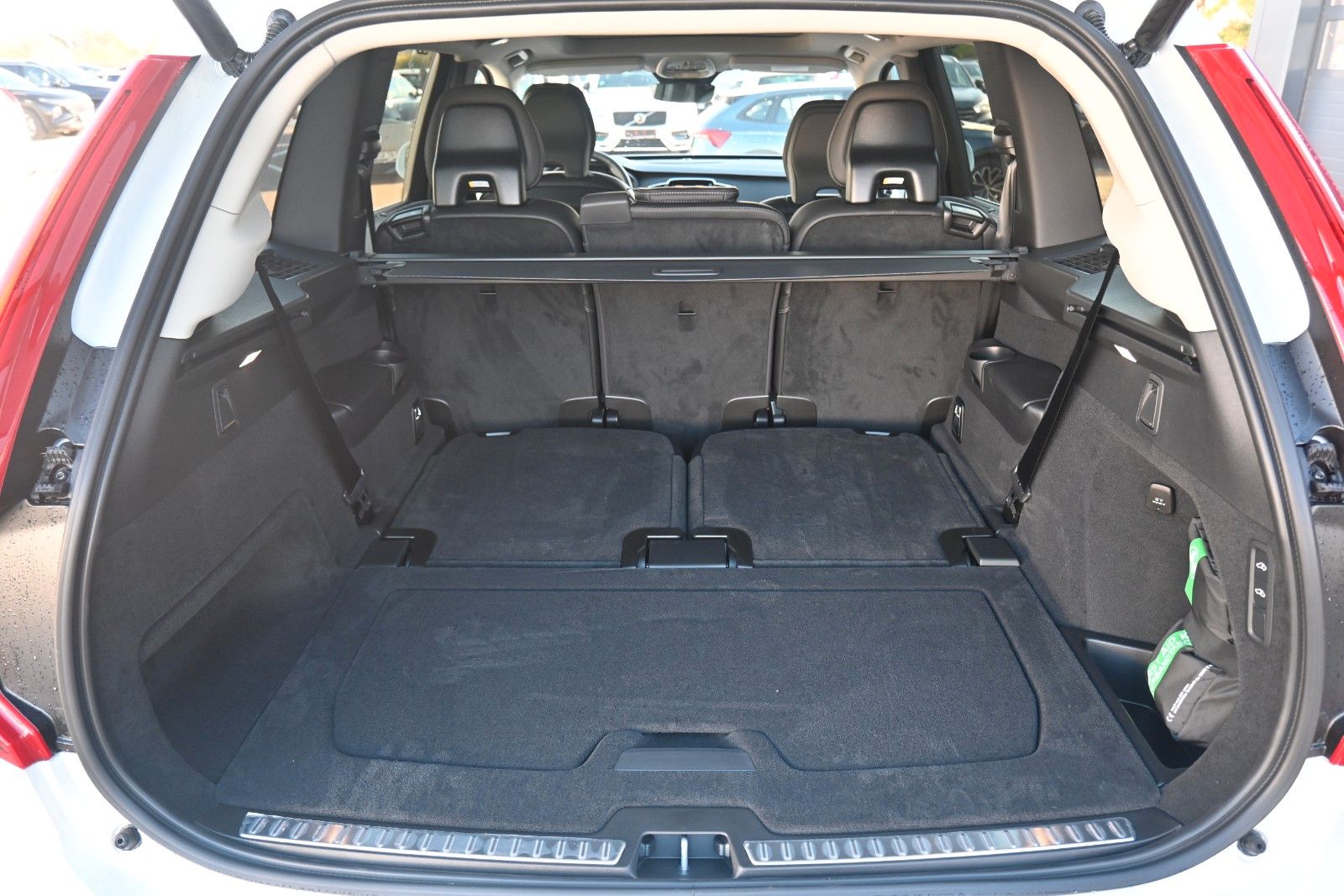 Fahrzeugabbildung Volvo XC90 B5 D AWD Plus Bright*STHZ*360°*LUFT*ACC*7Si