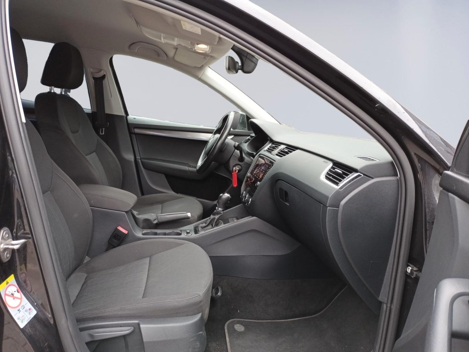 Skoda Octavia Combi Style 2.0 TSI Style*ACC*AHK*KLI...