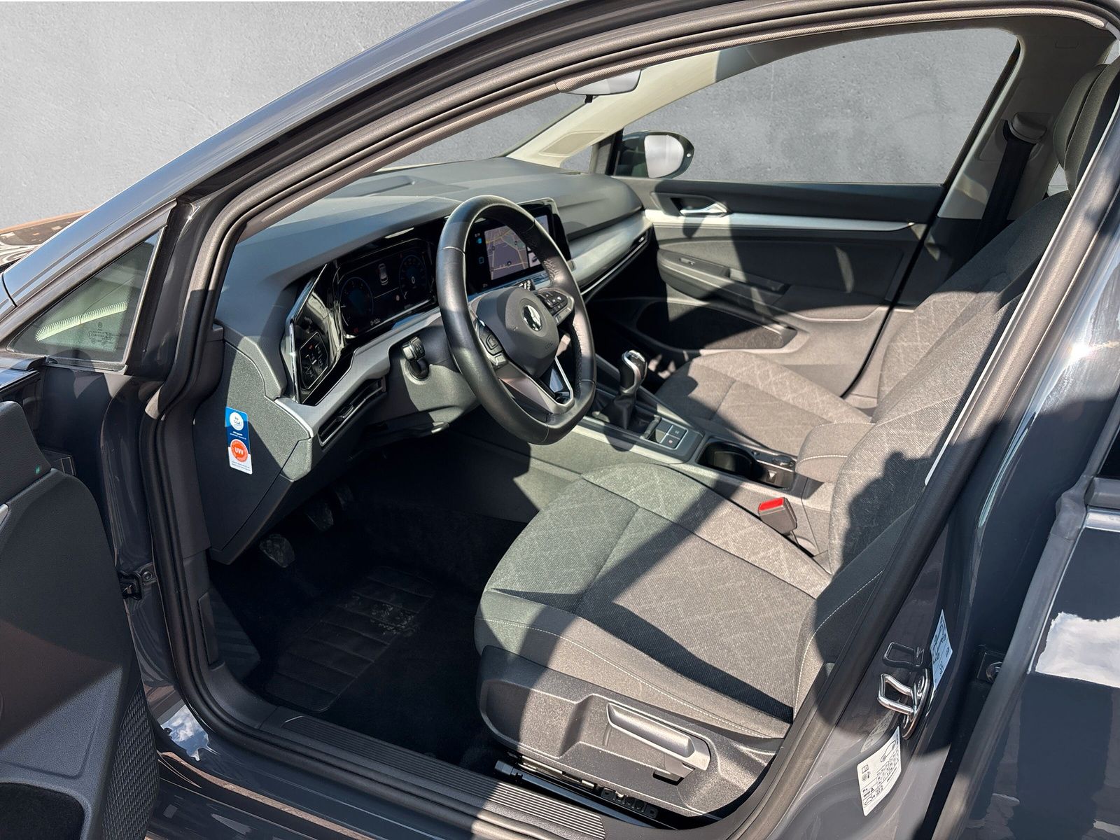 Fahrzeugabbildung Volkswagen Golf 2.0 TDI Life ACC LED AppConnect SHZ