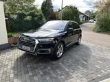Audi Q7 e-tron3.0 TDI Bang u.Olufsen,Standheizung,AHK - Hybrid (Diesel/Elektro): Schwarz, Luftfederung, Geländewagen