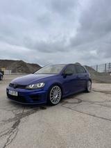 Volkswagen Golf 2.0 TSI DSG 4MOTION BMT R  - Volkswagen Golf: Blau, Tsi Motion