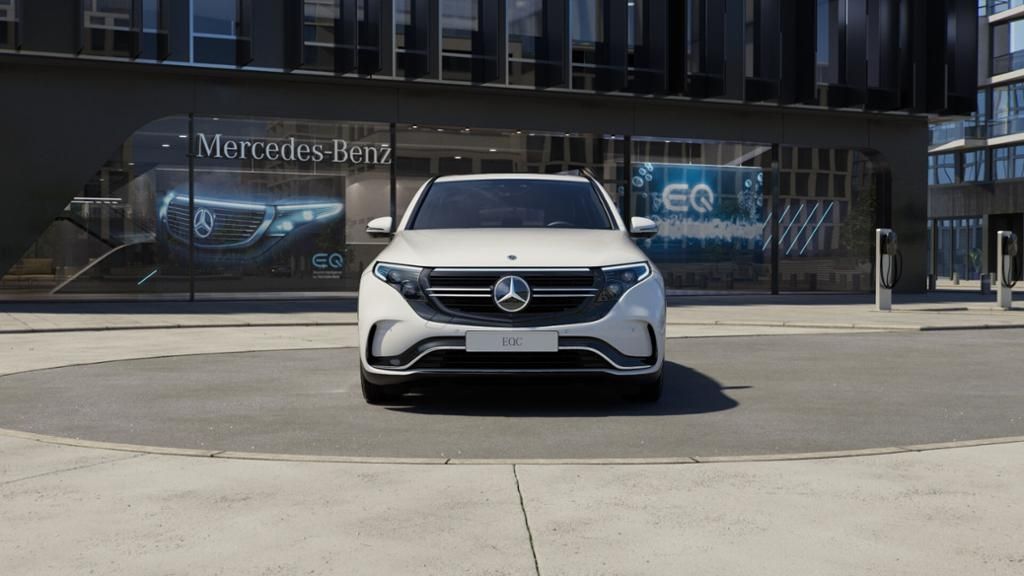 Mercedes-Benz EQC 400 4M AMG Sport Distr LED Schiebe 360 20''