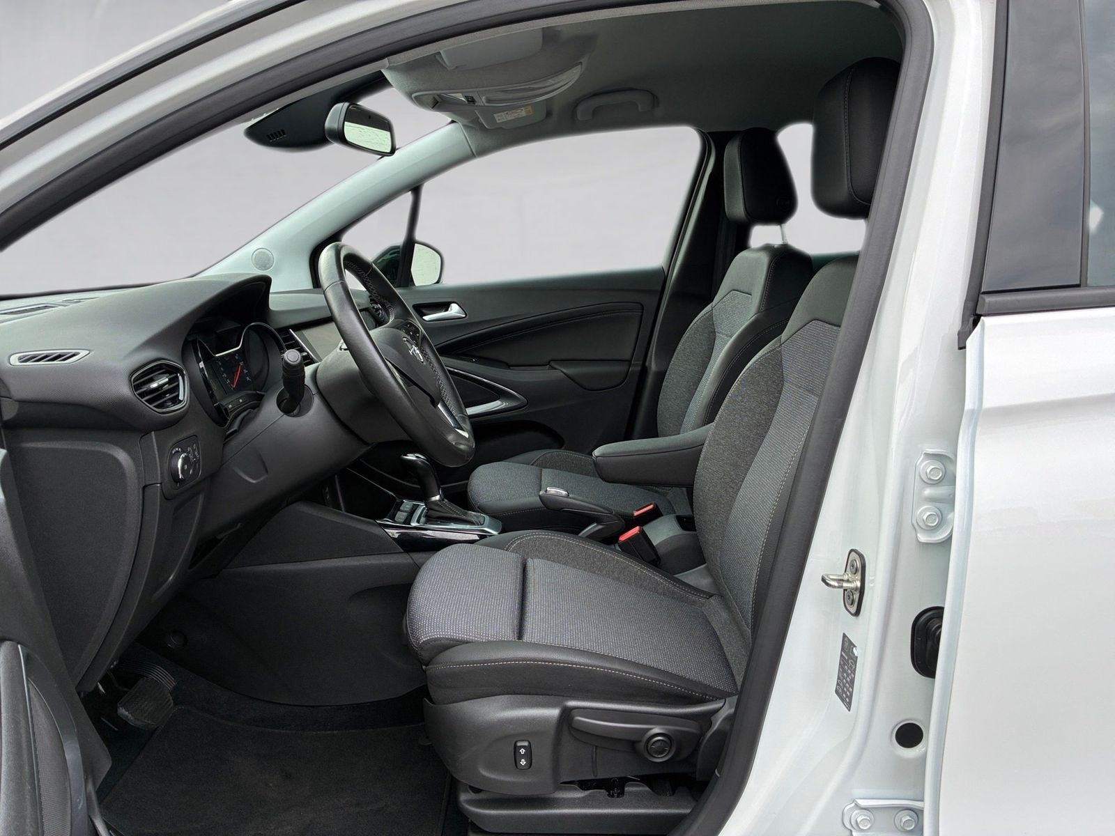 Fahrzeugabbildung Opel Crossland 1.2 Turbo Elegance Kamera,LED,Matrix
