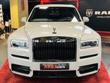 Rolls-Royce Cullinan 4-SI CRBON TV BESPO BLACK-BADGE STAR KÜ - gebrauchte Rolls-Royce Cullinan aus dem Jahr 2024