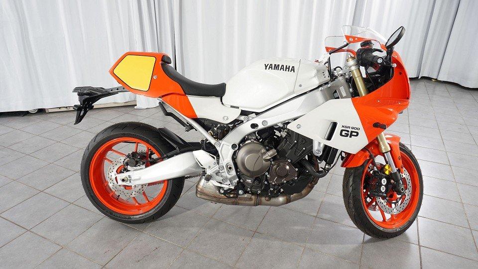 Yamaha XSR 900 GP 2025 Smartphone Konnektivität, Gamin 