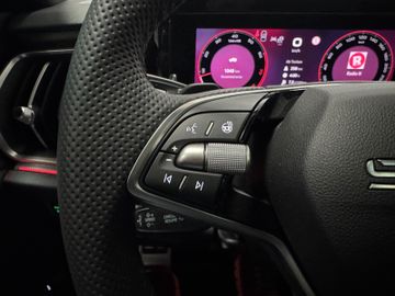 Fahrzeugverkauf 18 Skoda Kodiaq 1.5 TSI Sportline AHK*Matrix*Panodach