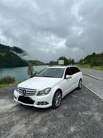 صورة 1 لـ 2013 Mercedes-BENZ C 220