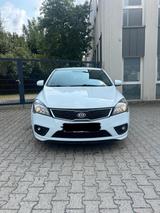 Kia cee'd / Ceed 1.4 CVVT Attract Attract - Kia: Cee D Attract
