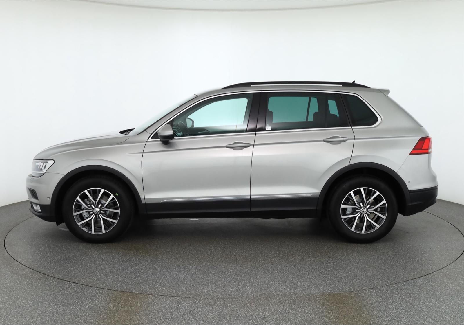 Volkswagen Tiguan 1.4 TSI Comfortline LED AHK Kamera ACC