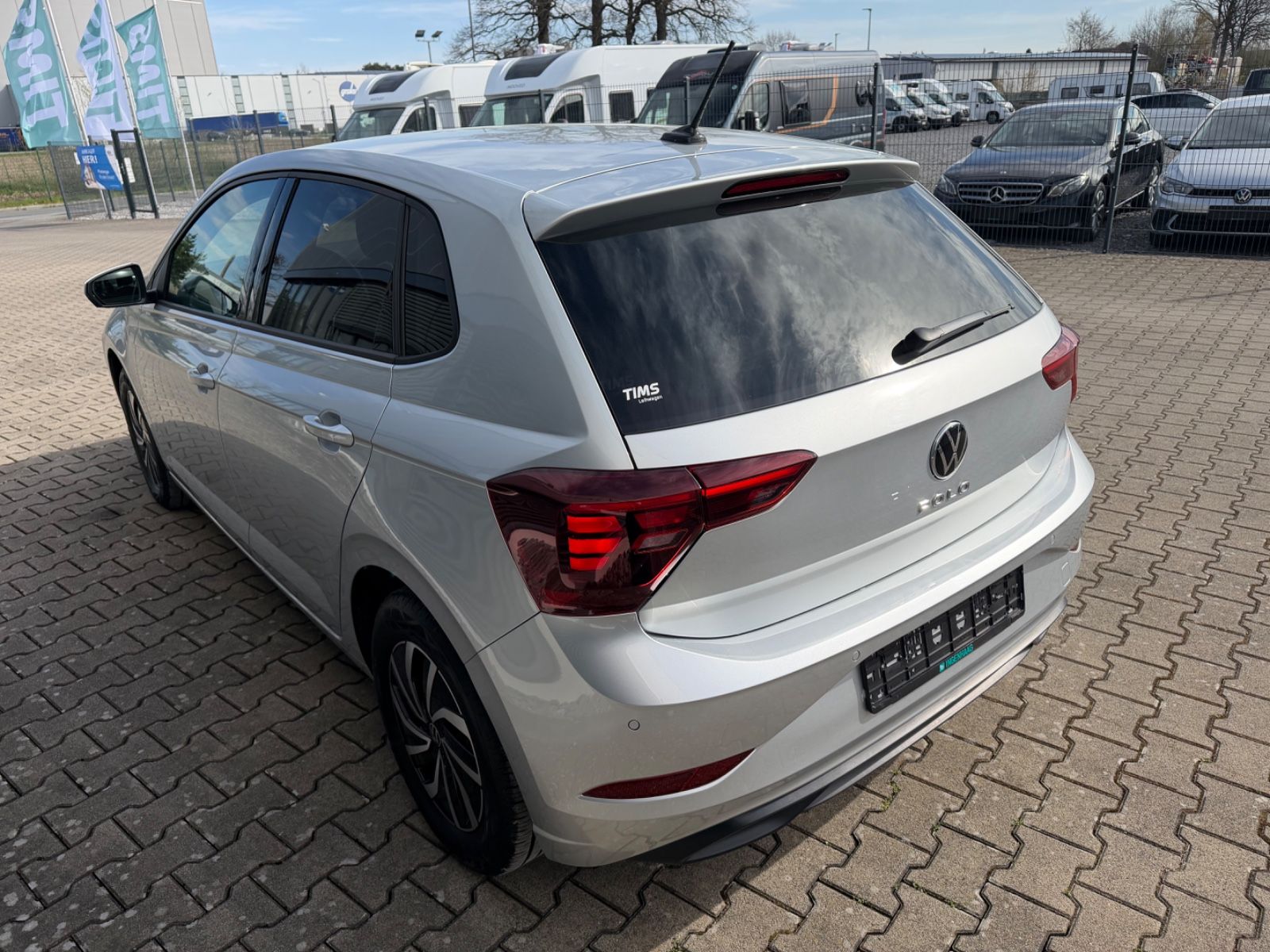 Fahrzeugabbildung Volkswagen Polo VI 1.0 TSI Life DSG LED Garantie