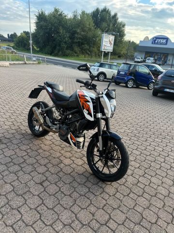 KTM 125 DUKE 2018 CON SOLO 17.000 PERFETTO