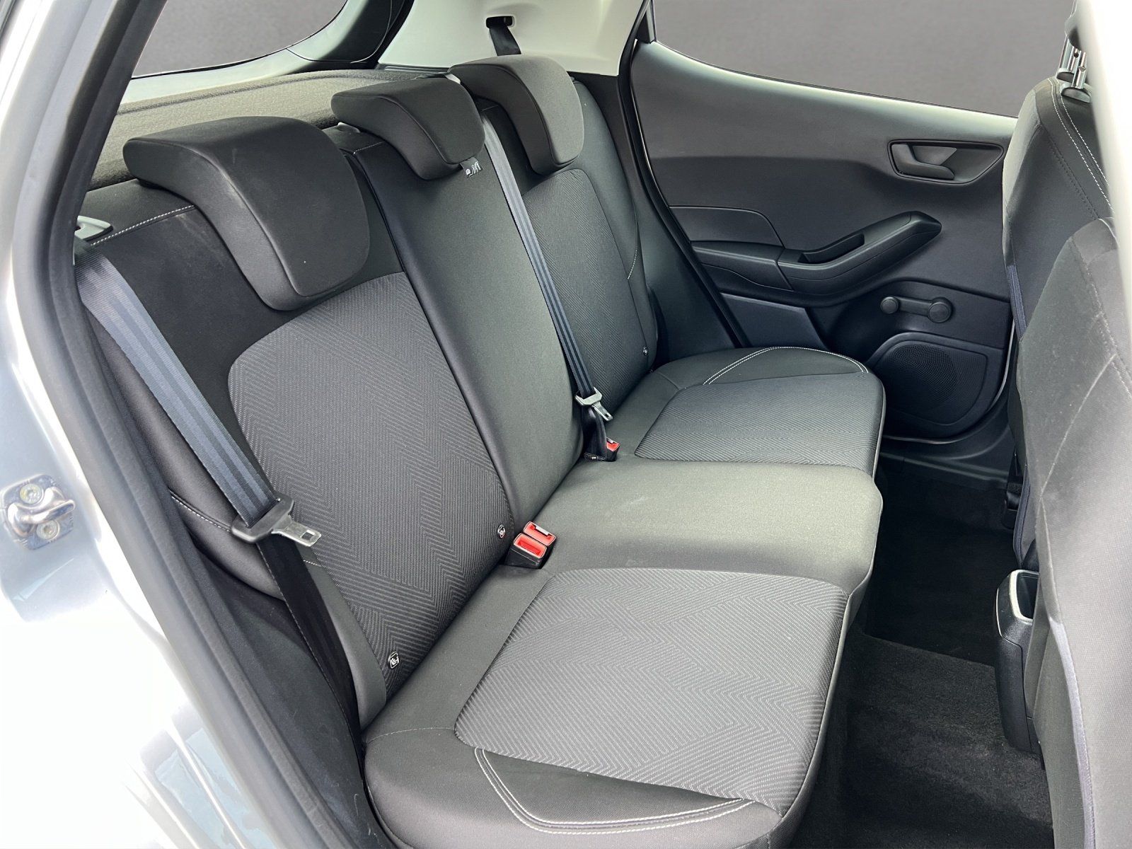 Fahrzeugabbildung Ford Fiesta 1.1 Cool & Connect KAMERA/LED/TEMPOMAT/