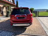 Mitsubishi Outlander 2.0 MIVEC Diamant+ ClearTec 4WD CV... - Mitsubishi Outlander von privat