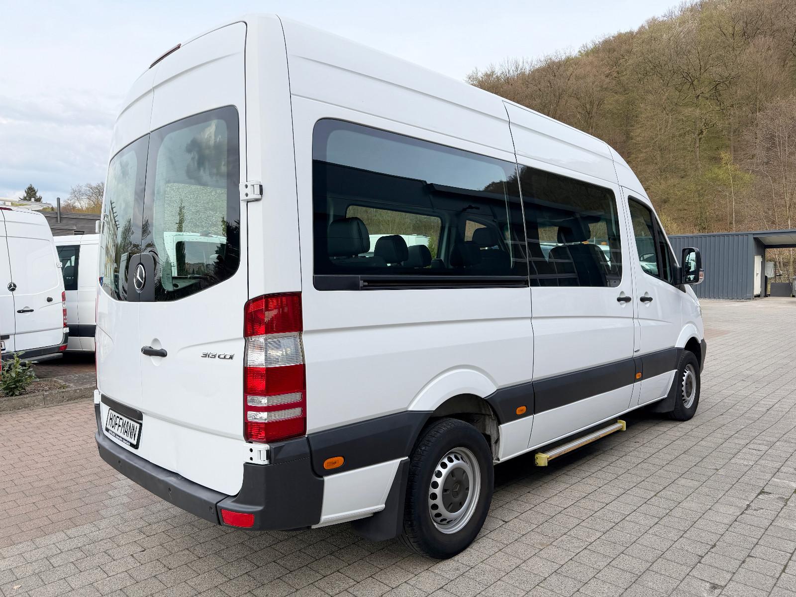 Mercedes-Benz Sprinter 313CDI Bus 9-Sitze L2H2 RWD Schwingsitz
