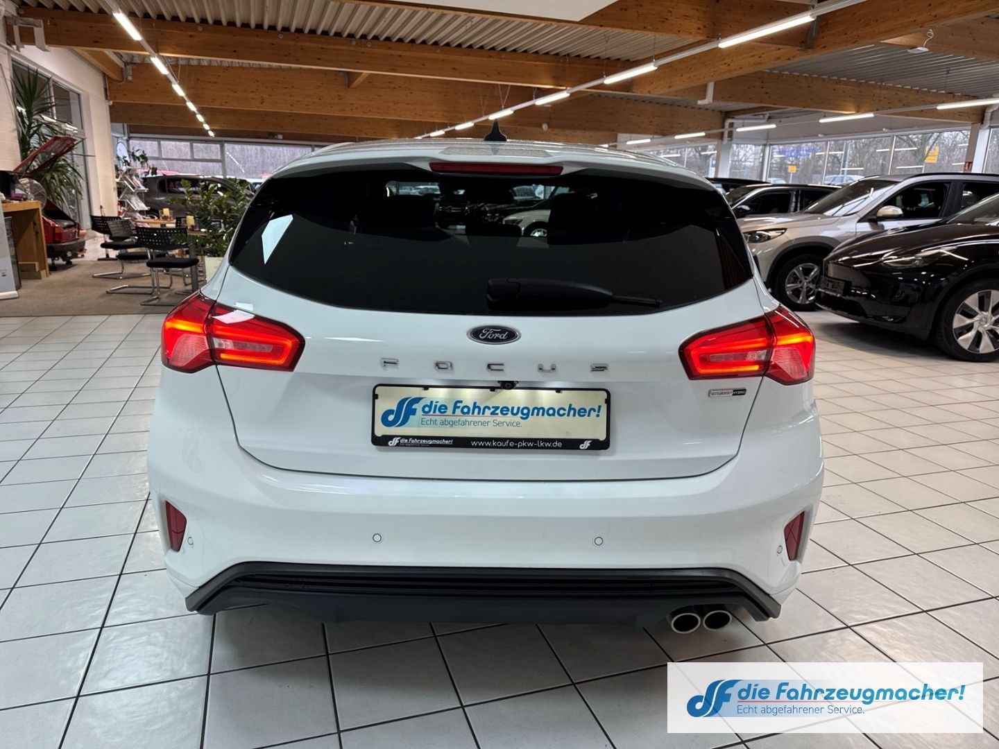 Fahrzeugabbildung Ford Focus ST-Line X AD Navi Digitales Cockpit LED Bl