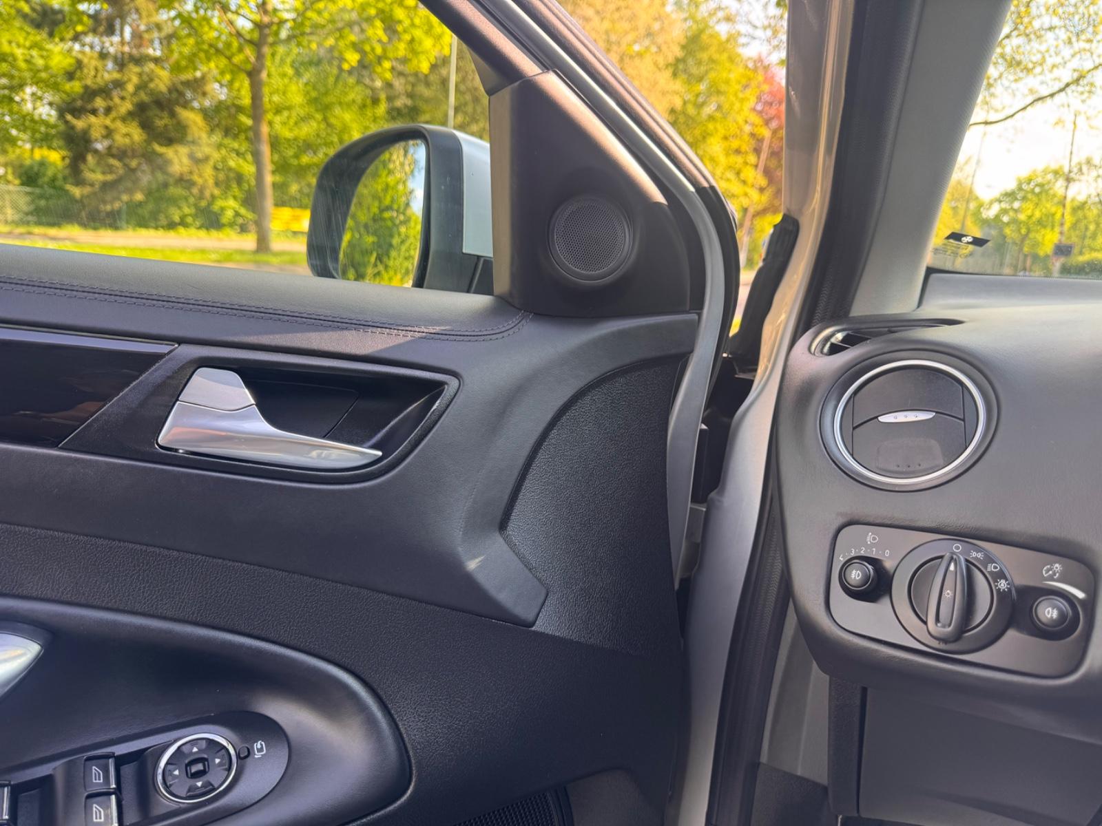 Ford Mondeo 2014 — photo 20