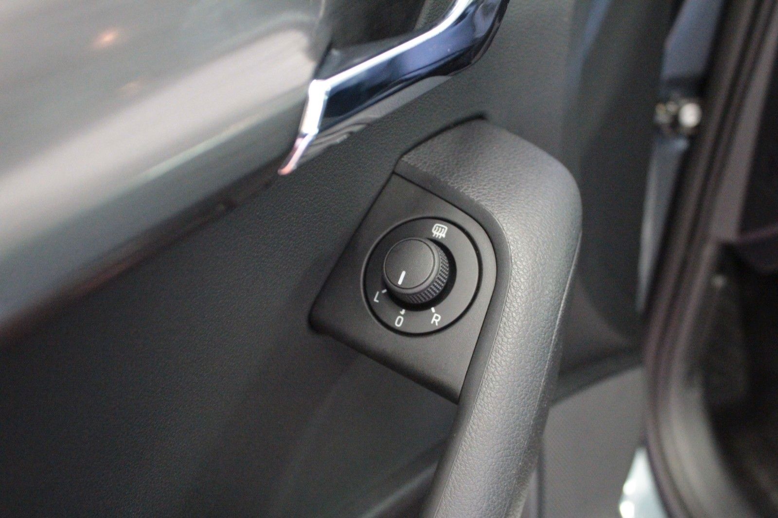 Fahrzeugabbildung SKODA Octavia 1.6 TDI CLEVER Combi  Navigation