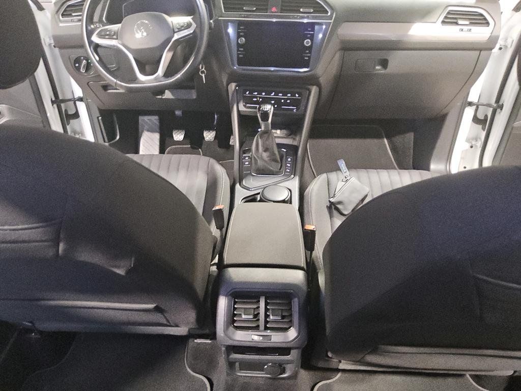 Fahrzeugabbildung Volkswagen Tiguan Allspace Life TDI *Standhzg*Navi*Cam*LED*