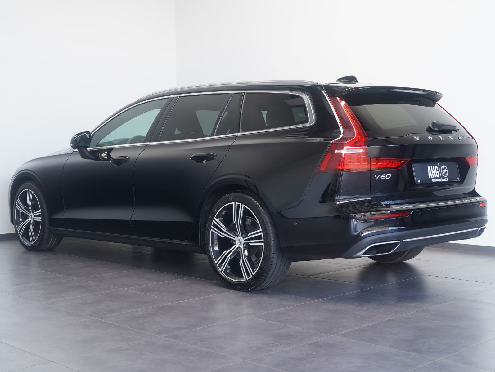 Fahrzeugabbildung Volvo V60 Kombi B4 B Plus Bright LED/PANO/LM19"/360°
