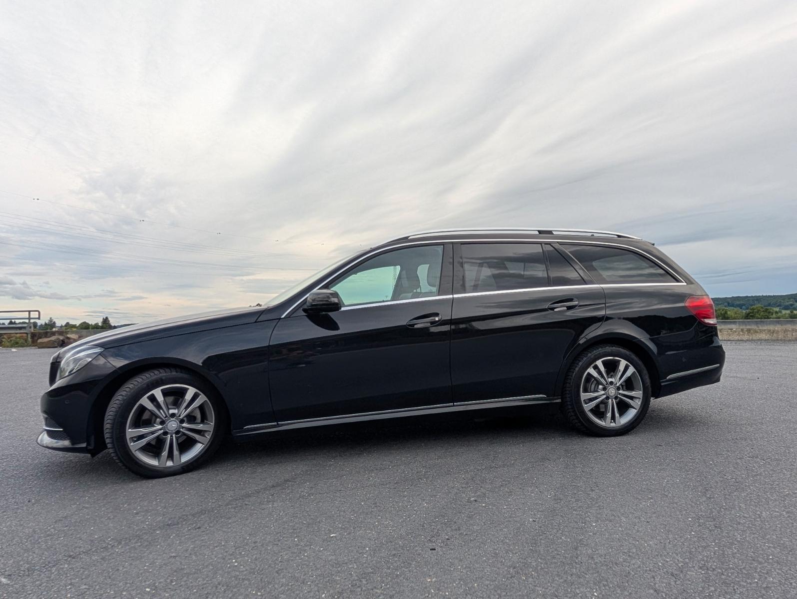 Mercedes-Benz E220 BlueTEC T Avantgarde AHK TÜV 