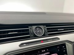 VW Passat Variant / MASSAGE/ ACC / GARANTIE / AHK /