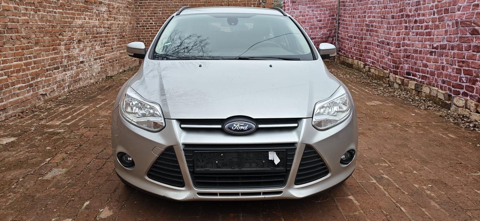 Ford Focus 2013 — photo 9