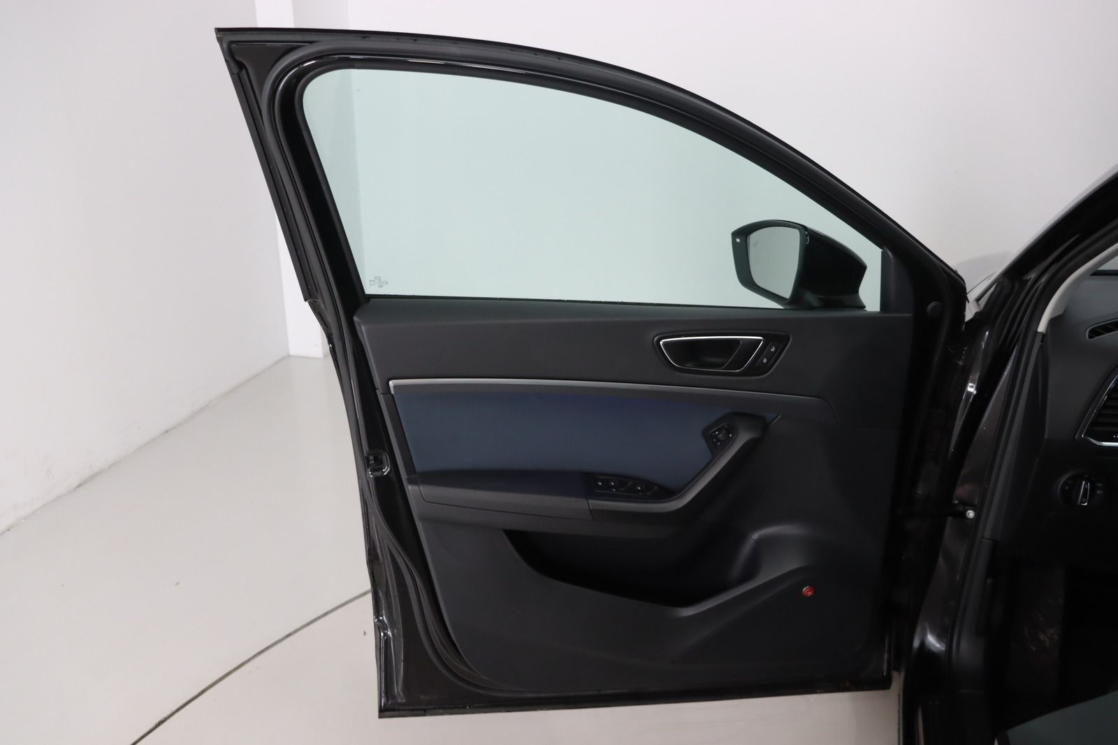 Fahrzeugabbildung SEAT Ateca 2.0 * Navi * LED * ACC * AHK