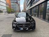 Mercedes-Benz E 400 e 4MATIC-8 Fach Bereifung Ambiente plus - gebrauchte Mercedes-Benz E 400 aus dem Jahr 2024