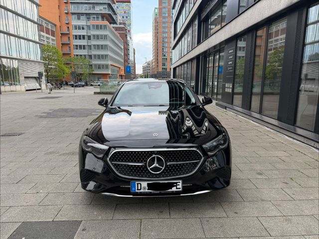 MERCEDES-BENZ E 400 e 4MATIC-8 Fach Bereifung Ambiente plus