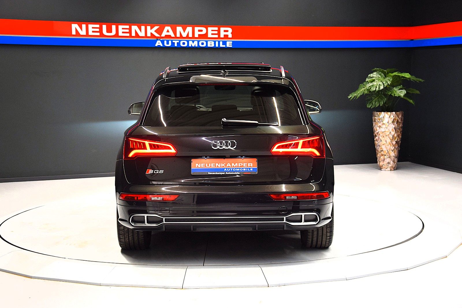 Fahrzeugabbildung Audi SQ5 3.0 TFSI quattro Pano Luft HuD ACC Virtual