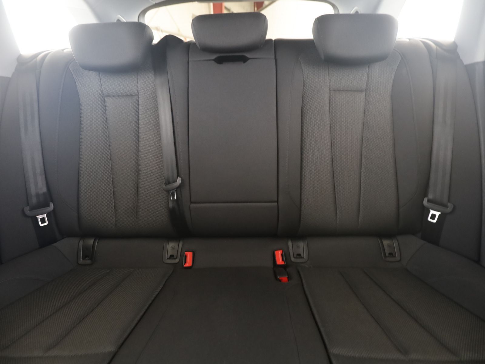 Audi A4 Avant 30 TDI S line LED+PDC+SitzH+MMI-Plus foto 16
