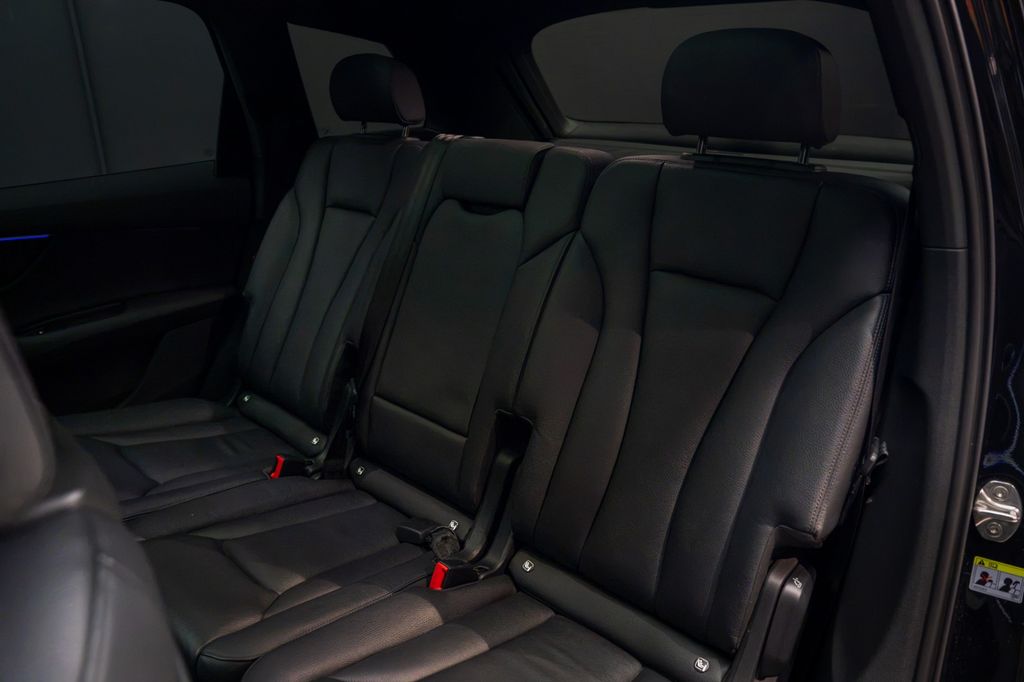 AUDI Q7 55 TFSI PANO*AHK*MATRIX*360*NAVI*ASSIST* AUDI Q7 55 TFSI PANO*AHK*MATRIX*360*NAVI*ASSIST*