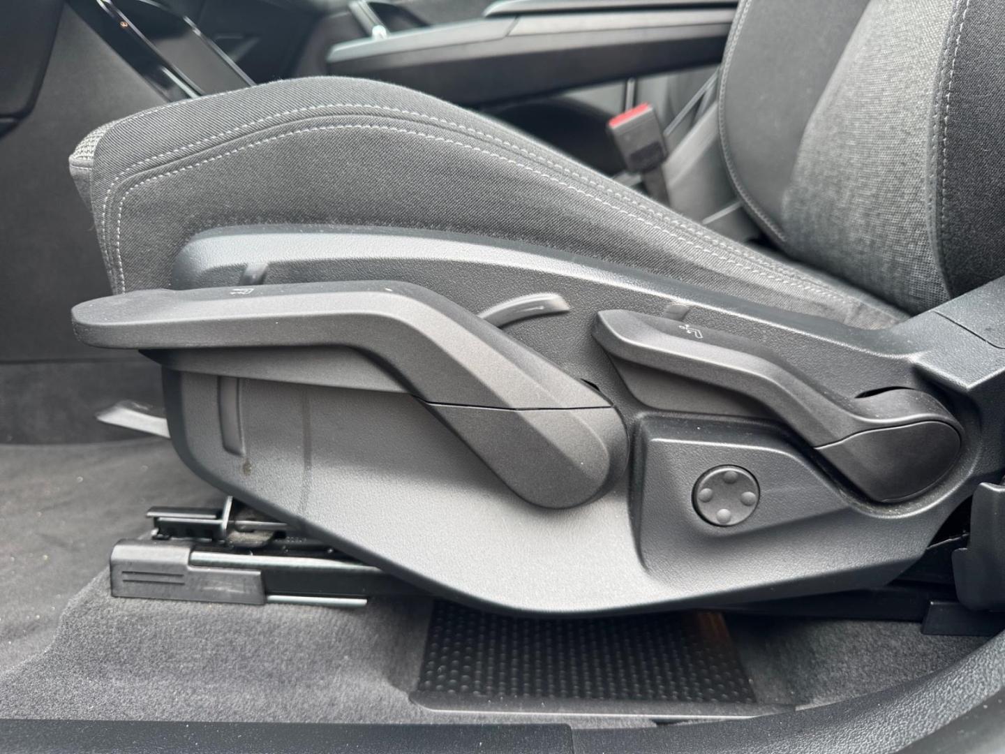BMW X1 20dxA +NAVI+SPORTSITZ+LED+SHZ+LHZ+CAM+FLA+, миниатюра 15