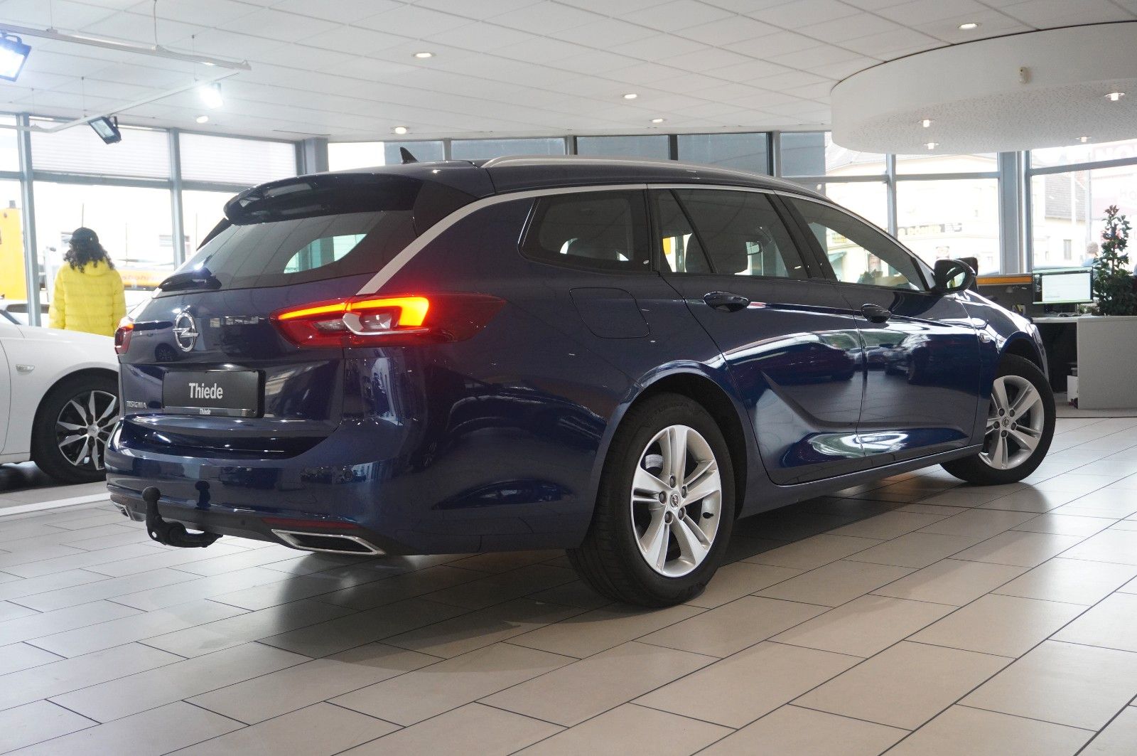 Fahrzeugabbildung Opel Insignia B ST 2.0D ELEGANCE NAVI/LED/VIRTU./AHK