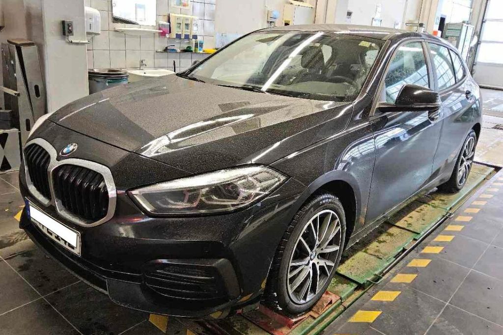 Image of BMW 120