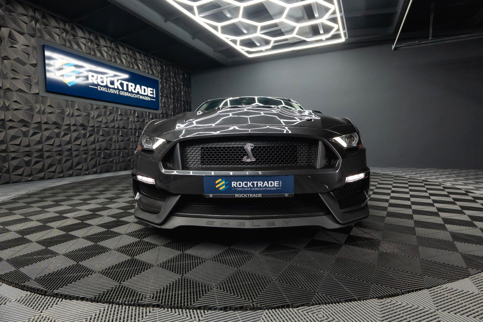 Fahrzeugabbildung Ford Mustang Shelby GT 500 5.0 V8 Performance CarPlay