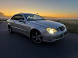 Mercedes-Benz CLK 200 *AUTOMATIK*PANO*E-ROLLO*AVANTGARDE* - Mercedes-Benz CLK 200 in Berlin