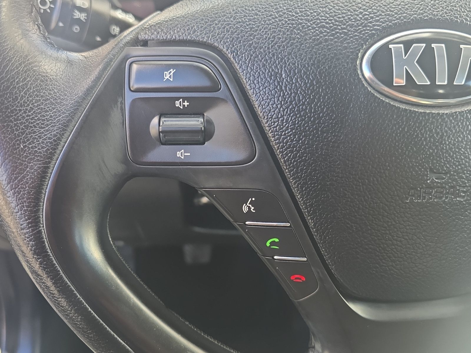 Fahrzeugabbildung Kia Cee'd Lenkradheizung/ NAVI/ RÜCKFAHRKAMERA