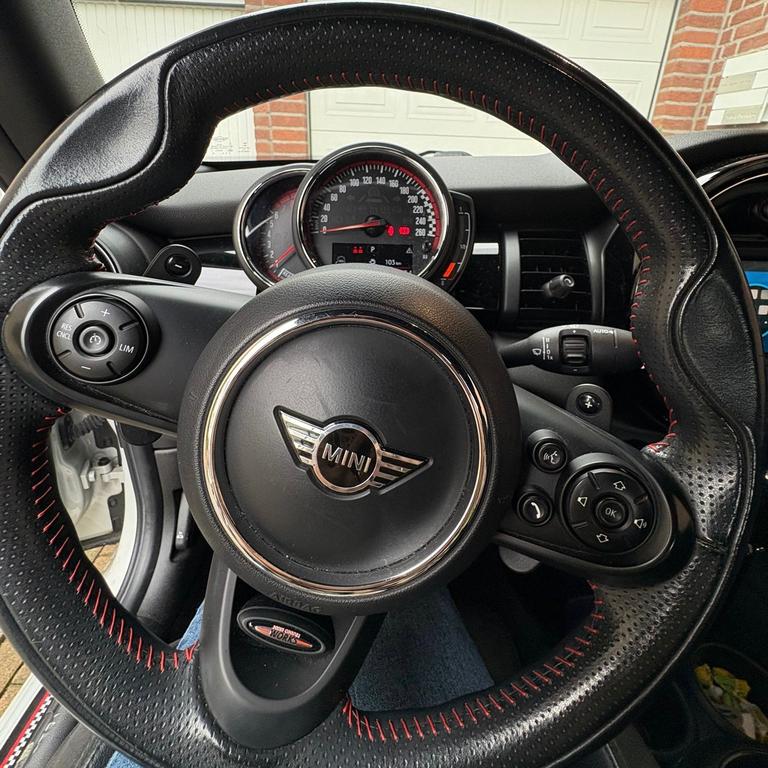 MINI John Cooper Works Cabrio