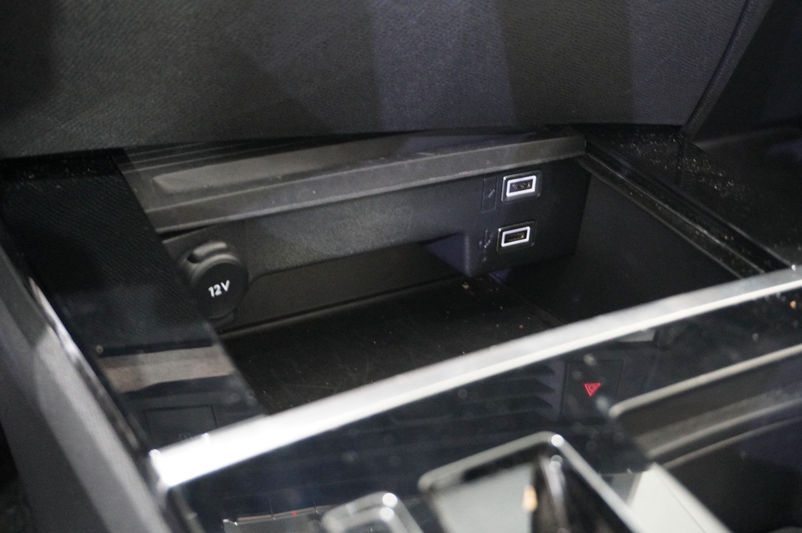 Fahrzeugabbildung Opel Astra L Lim. 1.2T ELEGANCE NAVI/LED/KAMERA/SPORT