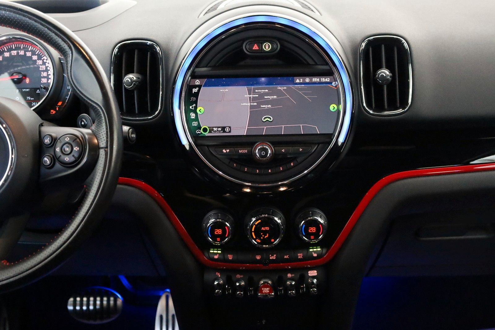 Fahrzeugabbildung MINI Countryman JCW Leder,Navi,LED,Panorama,HUD,SH