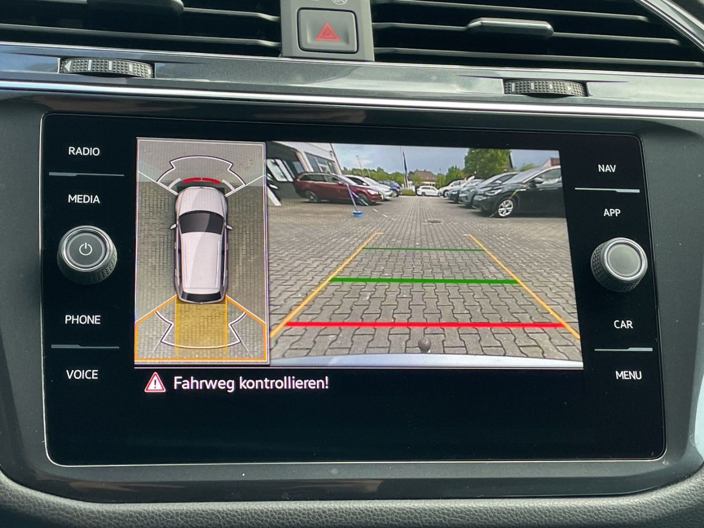 Tiguan Allspace 2.0 TDI R-Line 4Motion AHK/Pano 