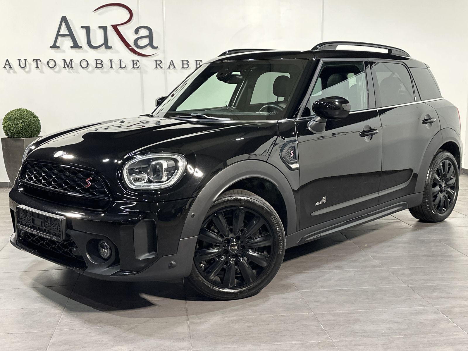 Fahrzeugabbildung MINI Cooper S Countryman All4 NAV+LED+PANO+KAM+18ZOLL