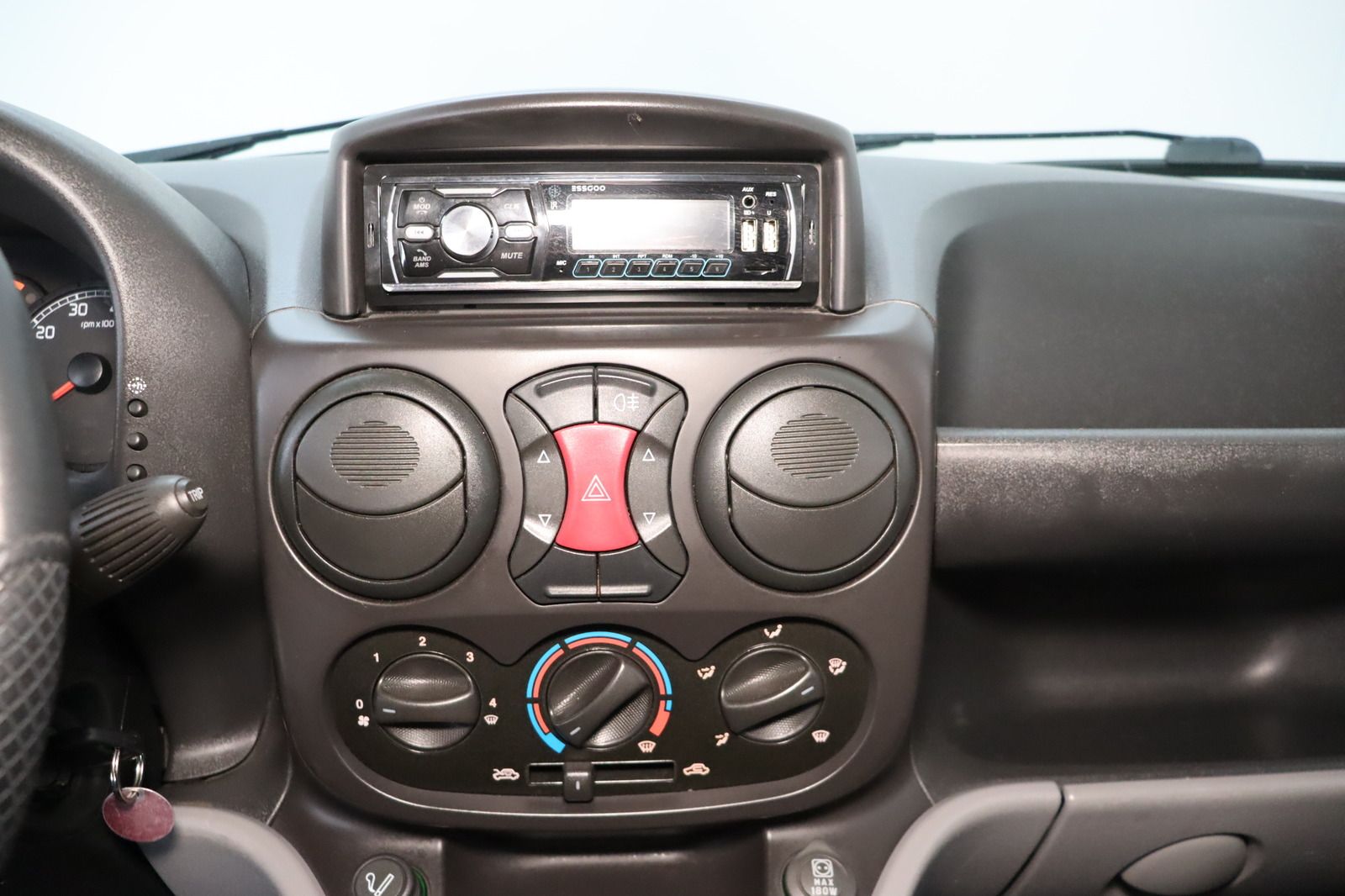 Fahrzeugabbildung Fiat Doblo Cargo 1.3 JTD MAXI Kühlwagen