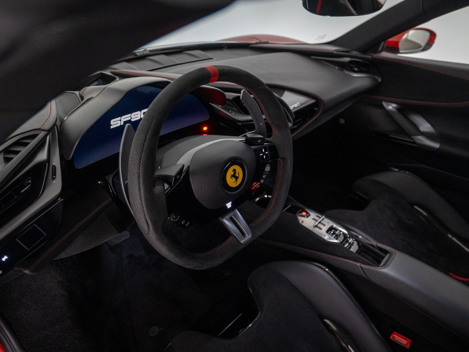Ferrari SF90 Spider