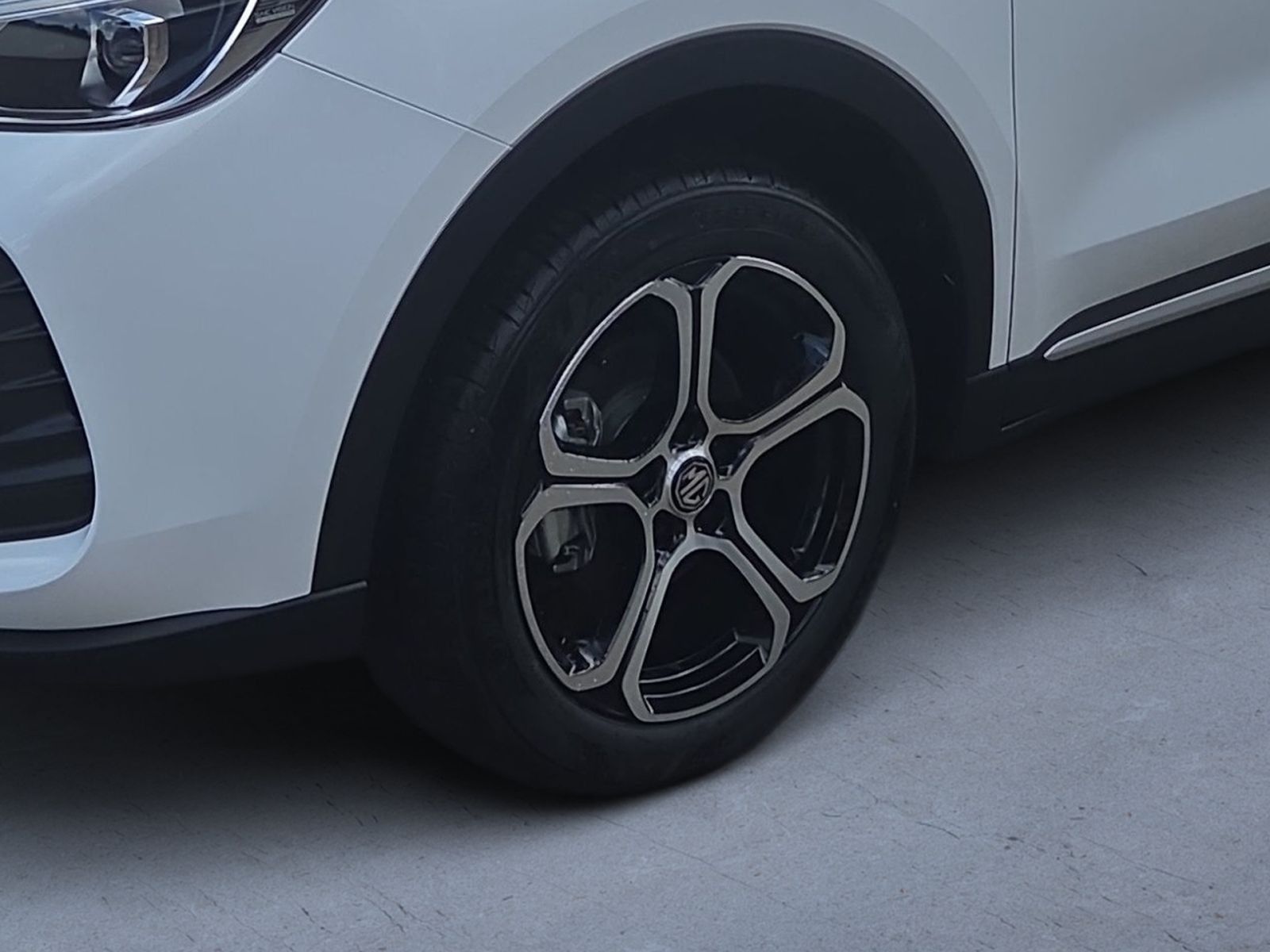 Fahrzeugabbildung MG ZS 1.5 T 85 kW Comfort *NAVI*KLIMA*360°KAMERA