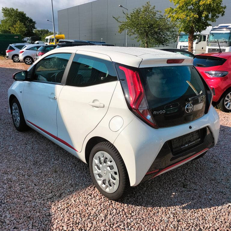 Image of Toyota Aygo (X)