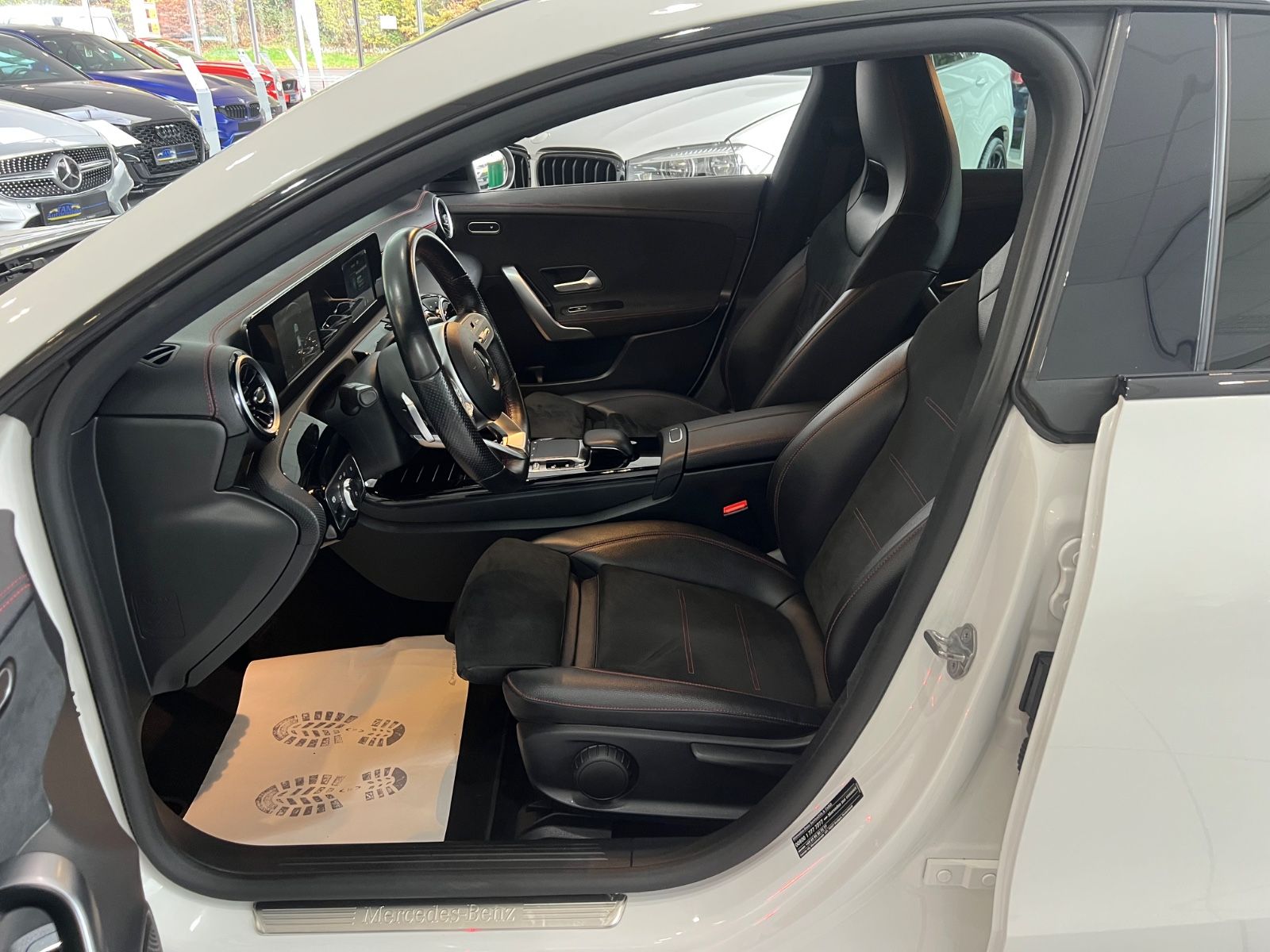 Fahrzeugabbildung Mercedes-Benz CLA 200 AMG * 35 AMG OPTIK *