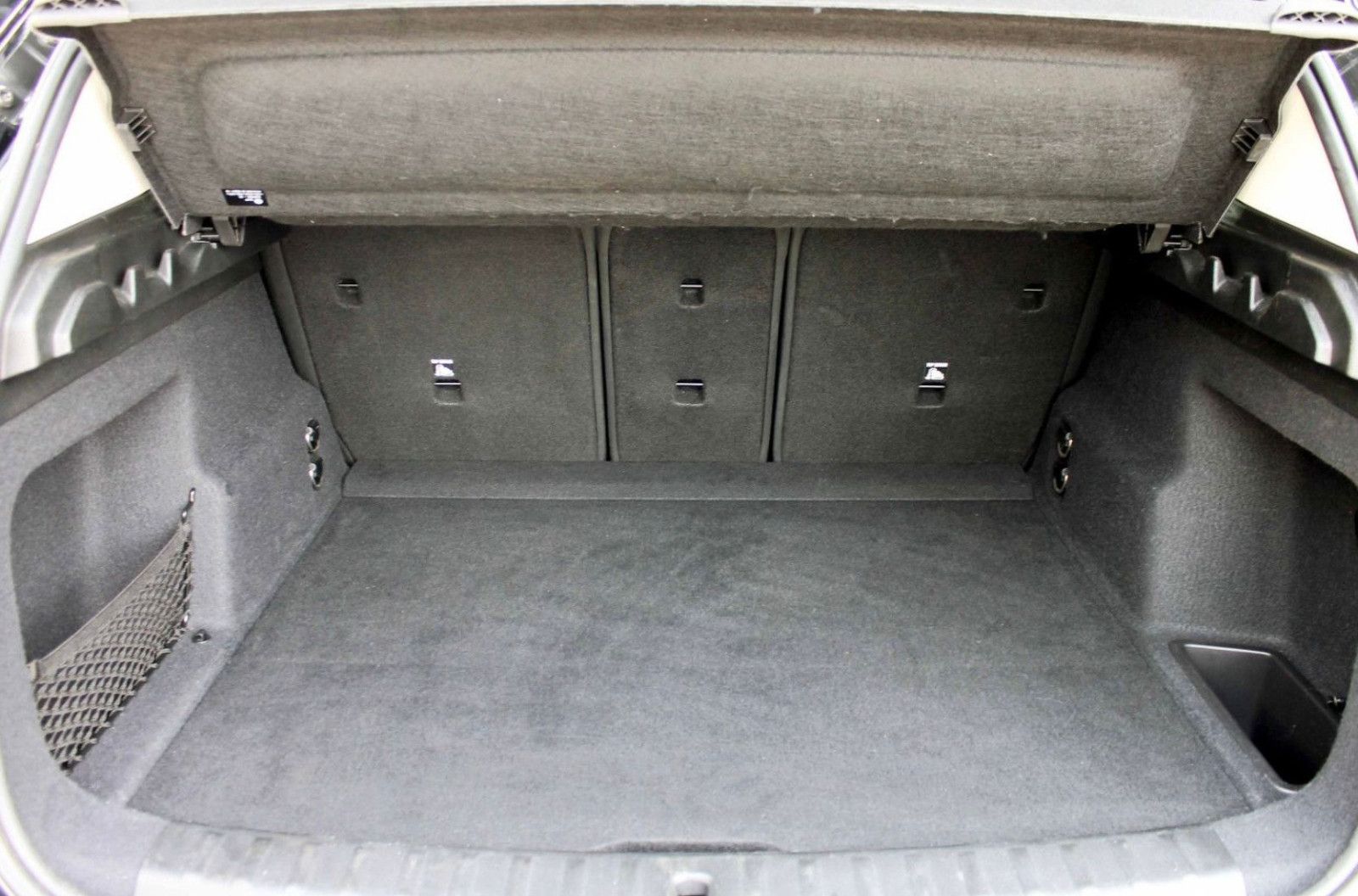 Fahrzeugabbildung BMW X1 sDrive 18i Steptr. ACC KAM PDC LED NAV AHK